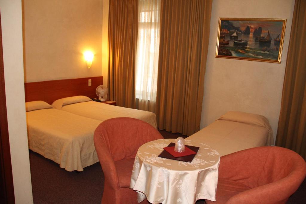 Auberge Gaglioti Luxembourg Bilik gambar